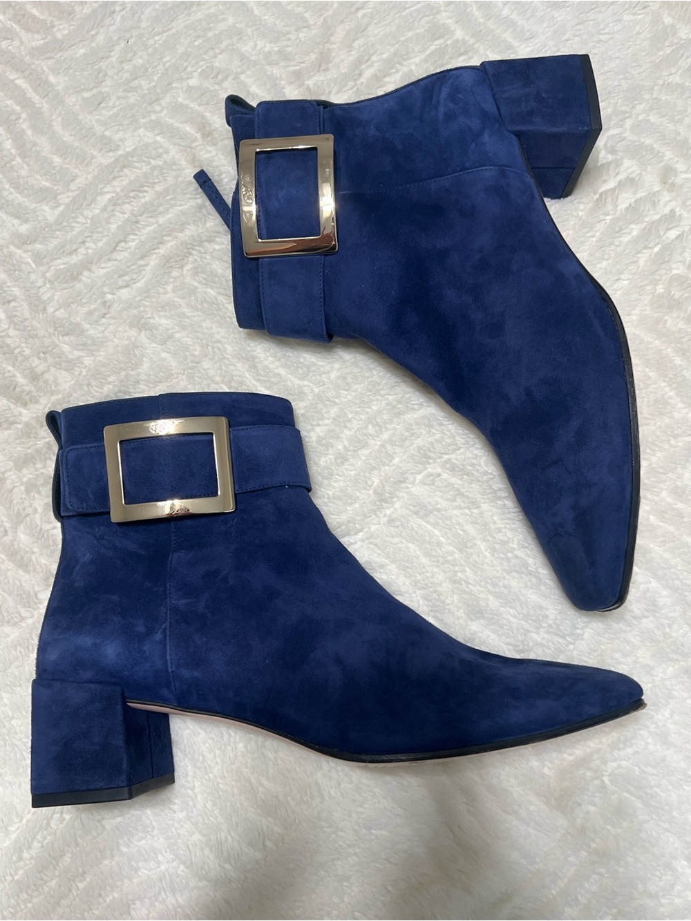 Roger Vivier Polly Blue Suede Buckle Ankle Boots Size 41 Made in Italy - Picture 2 of 14